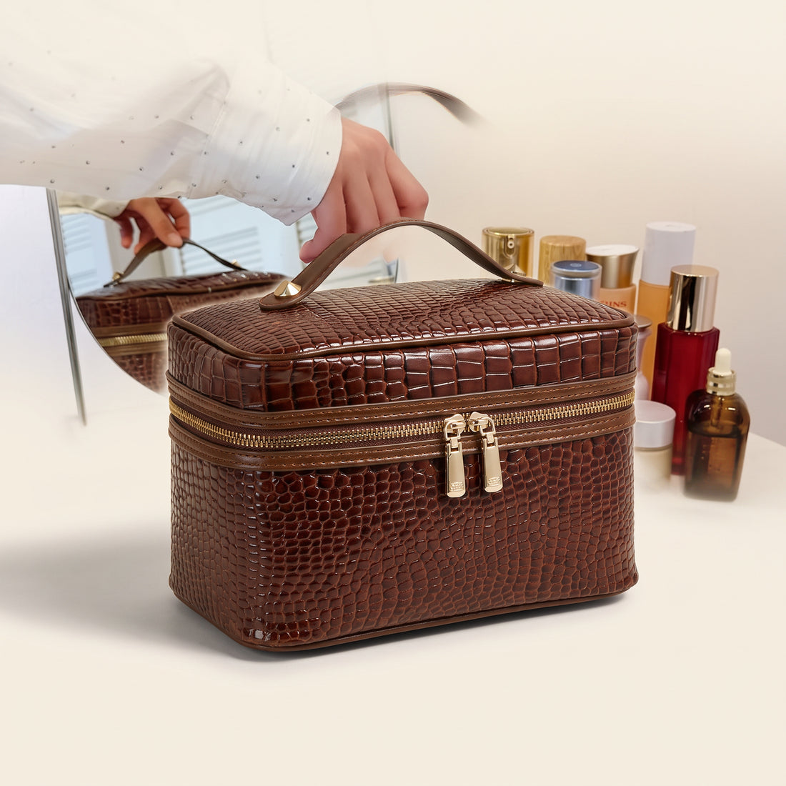 Vintage Croc Beauty Case — Brown — 1