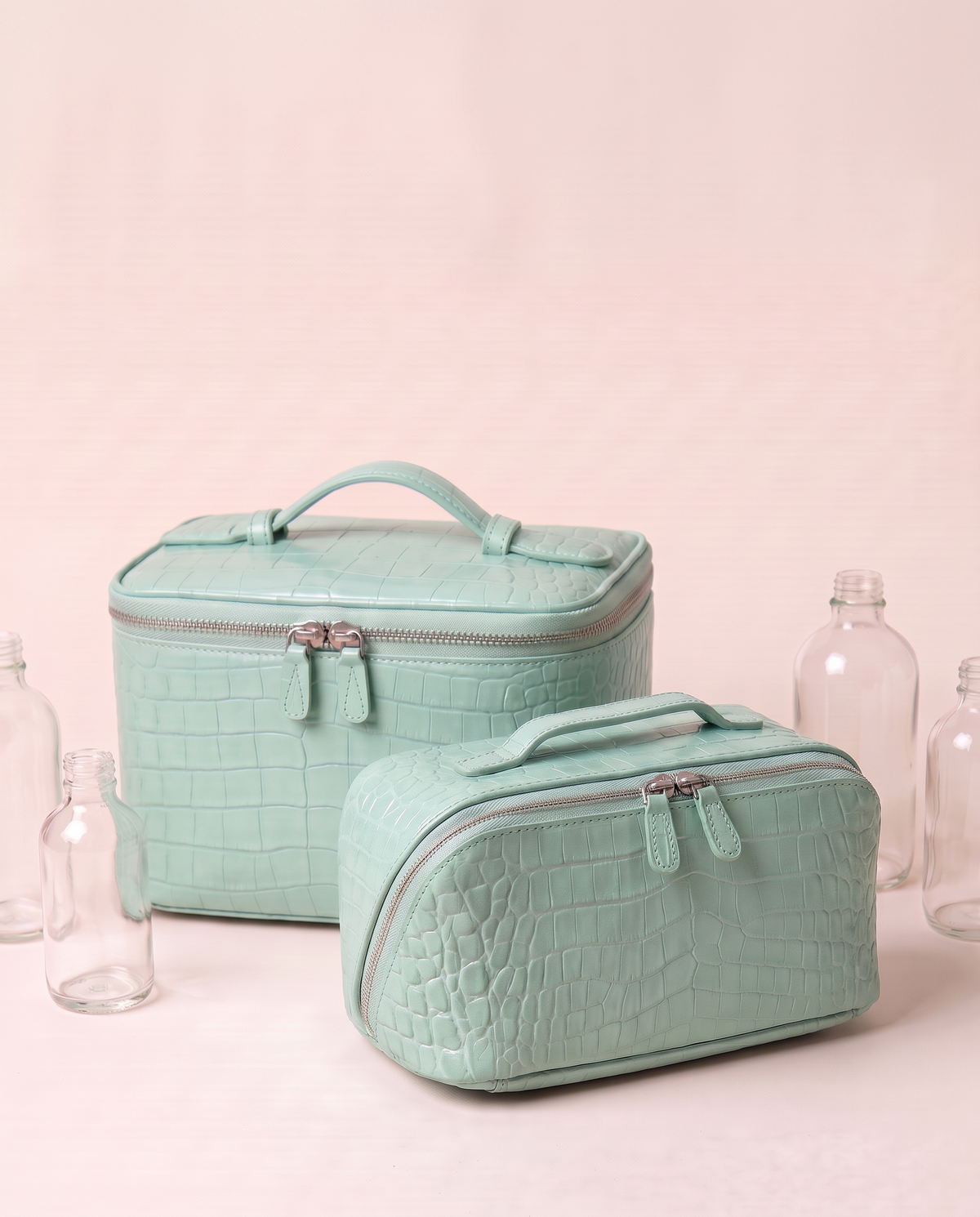 The Amira Covers — Mint, with the Amira Vanity in Mint · Elirati · 2026-10b