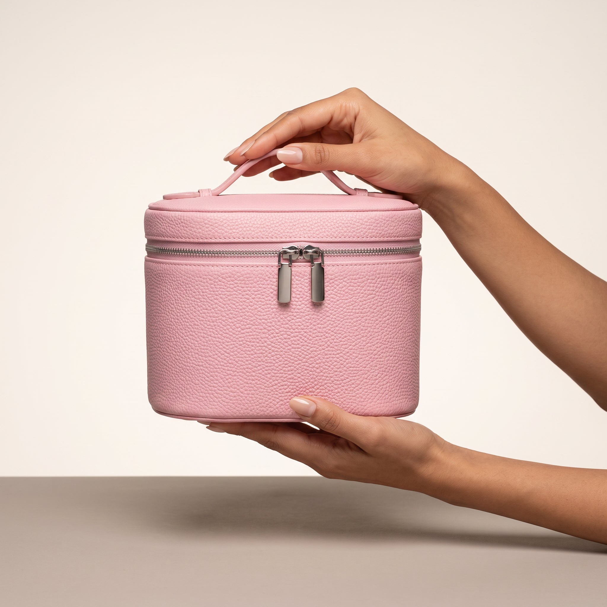 Barrel Makeup Bag — Pink — 2