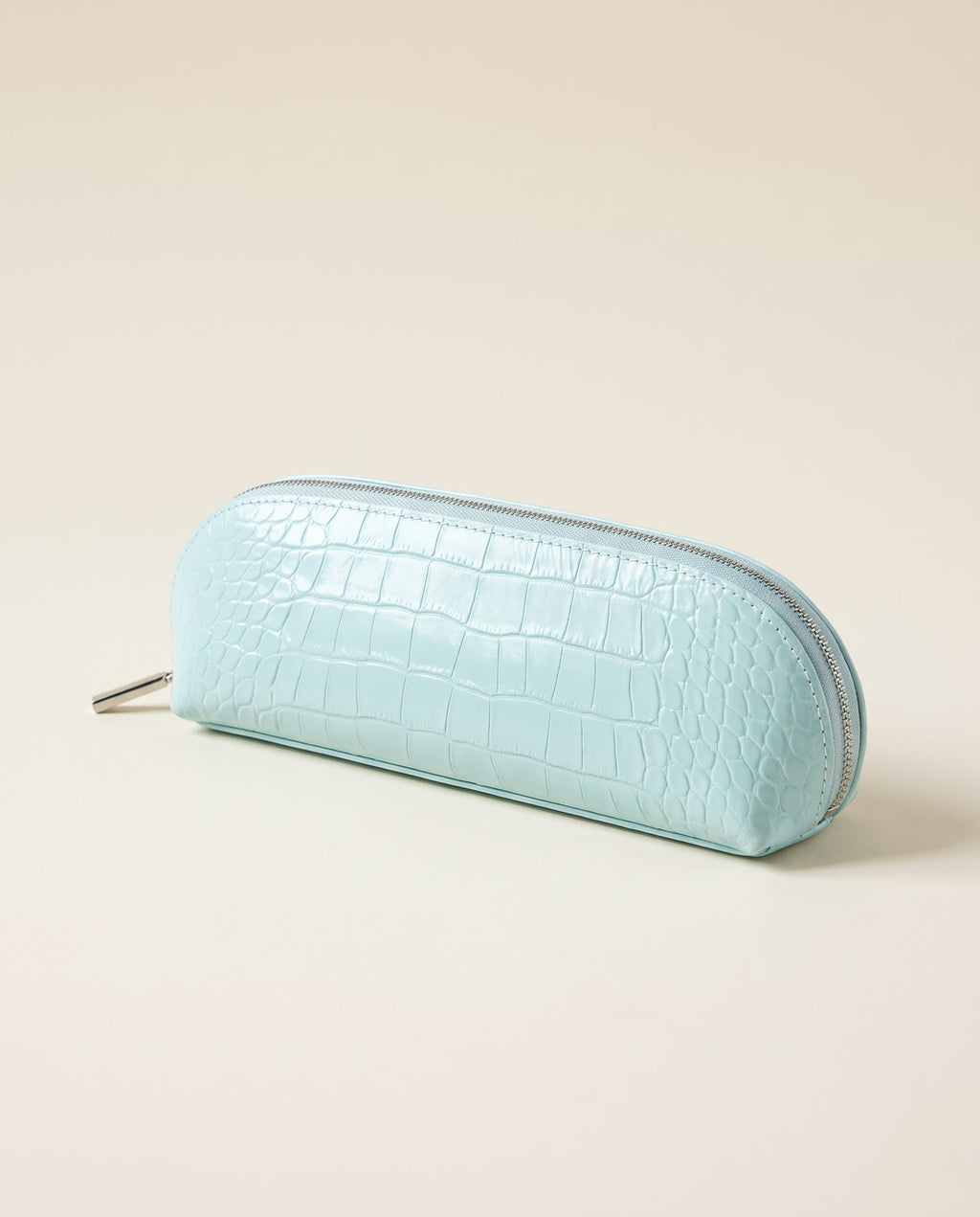 The Amira Brush Case — Aqua — studio [v2]
