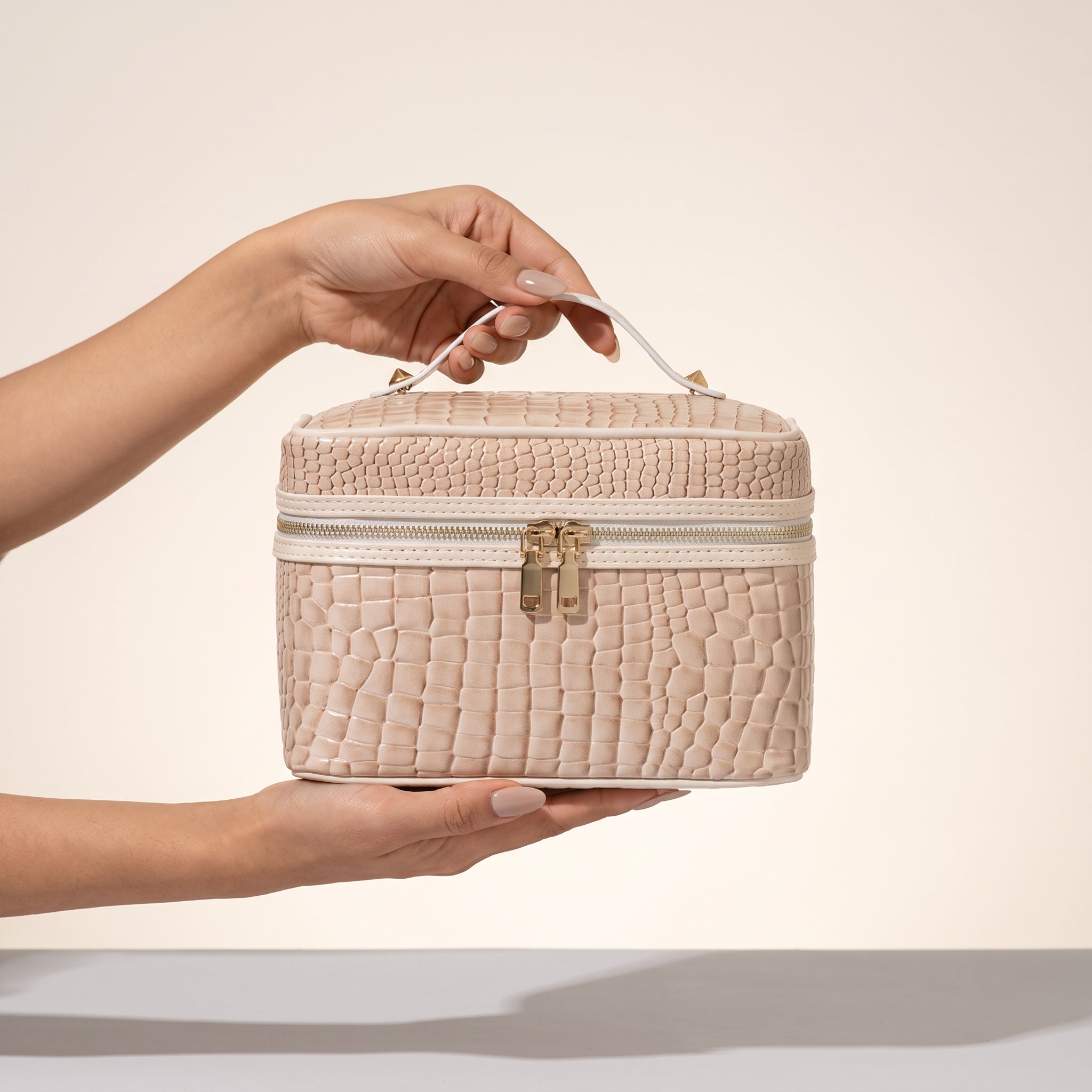 Vintage Croc Beauty Case — Beige — 2