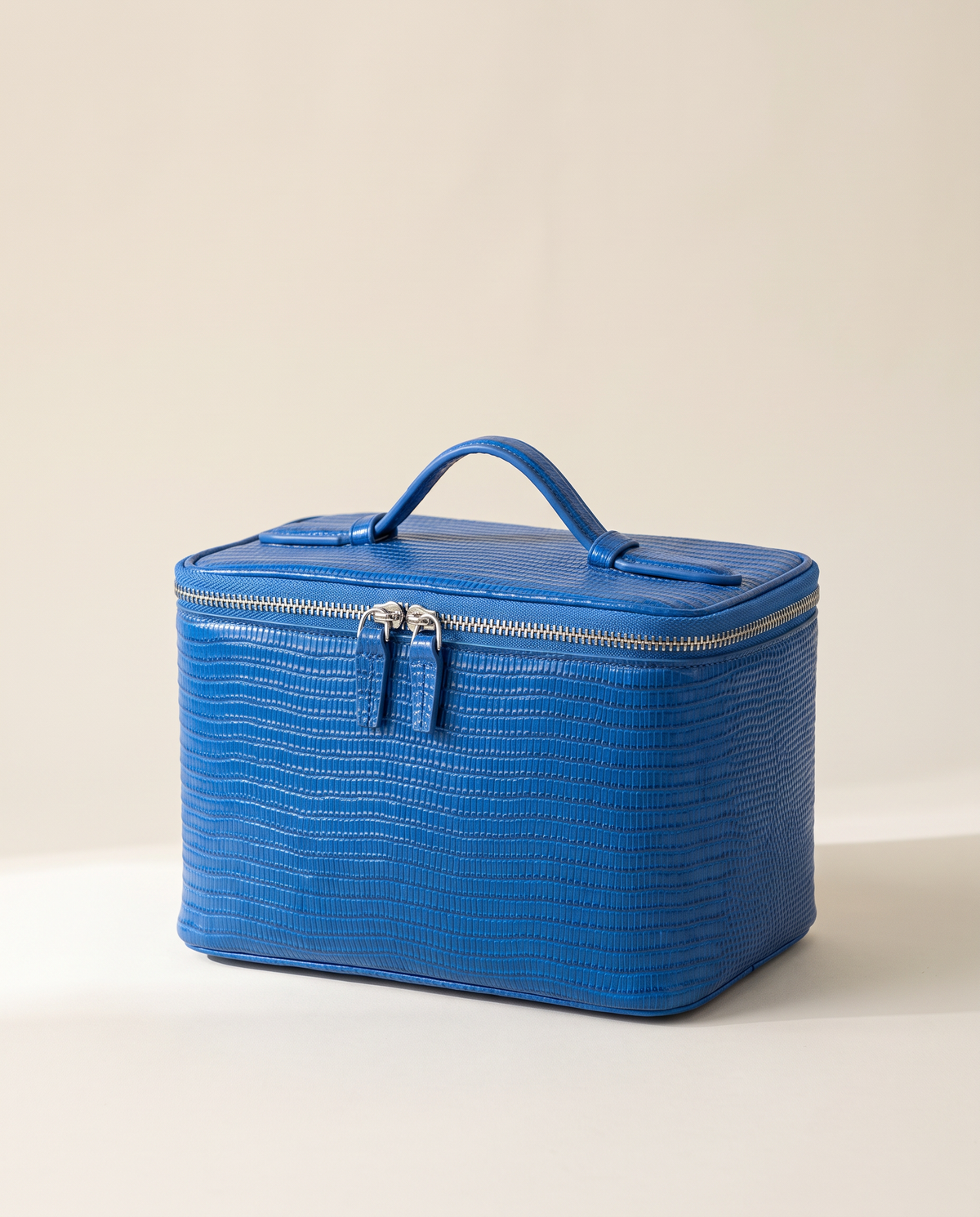 The Amira Vanity — Klein Blue, three-quarter view · Elirati