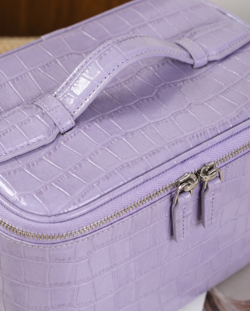 The Amira Vanity — Lavender, texture and zip detail · Elirati