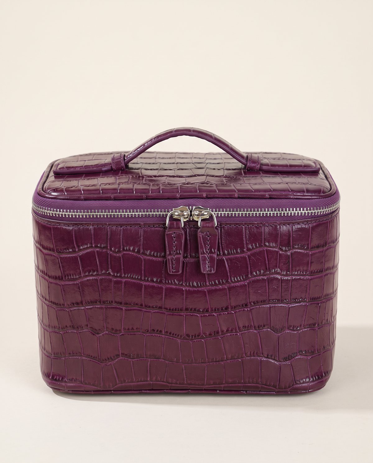 The Amira Vanity — Plum, front view · Elirati