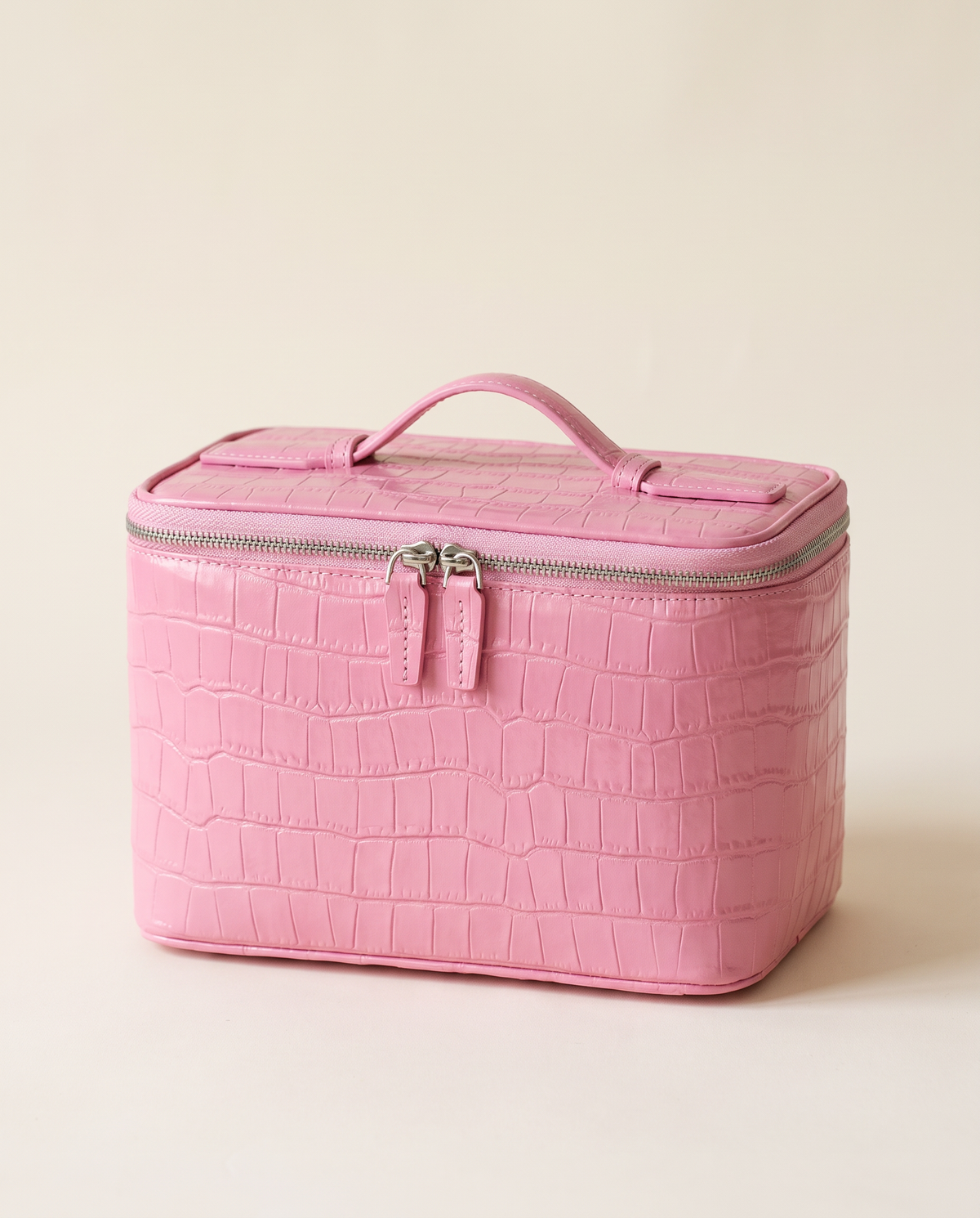The Amira Vanity — Sakura Pink, three-quarter view · Elirati