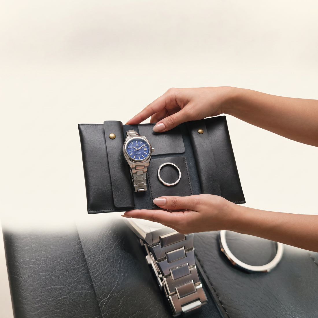 Leather Train Toiletry — Noir — 2