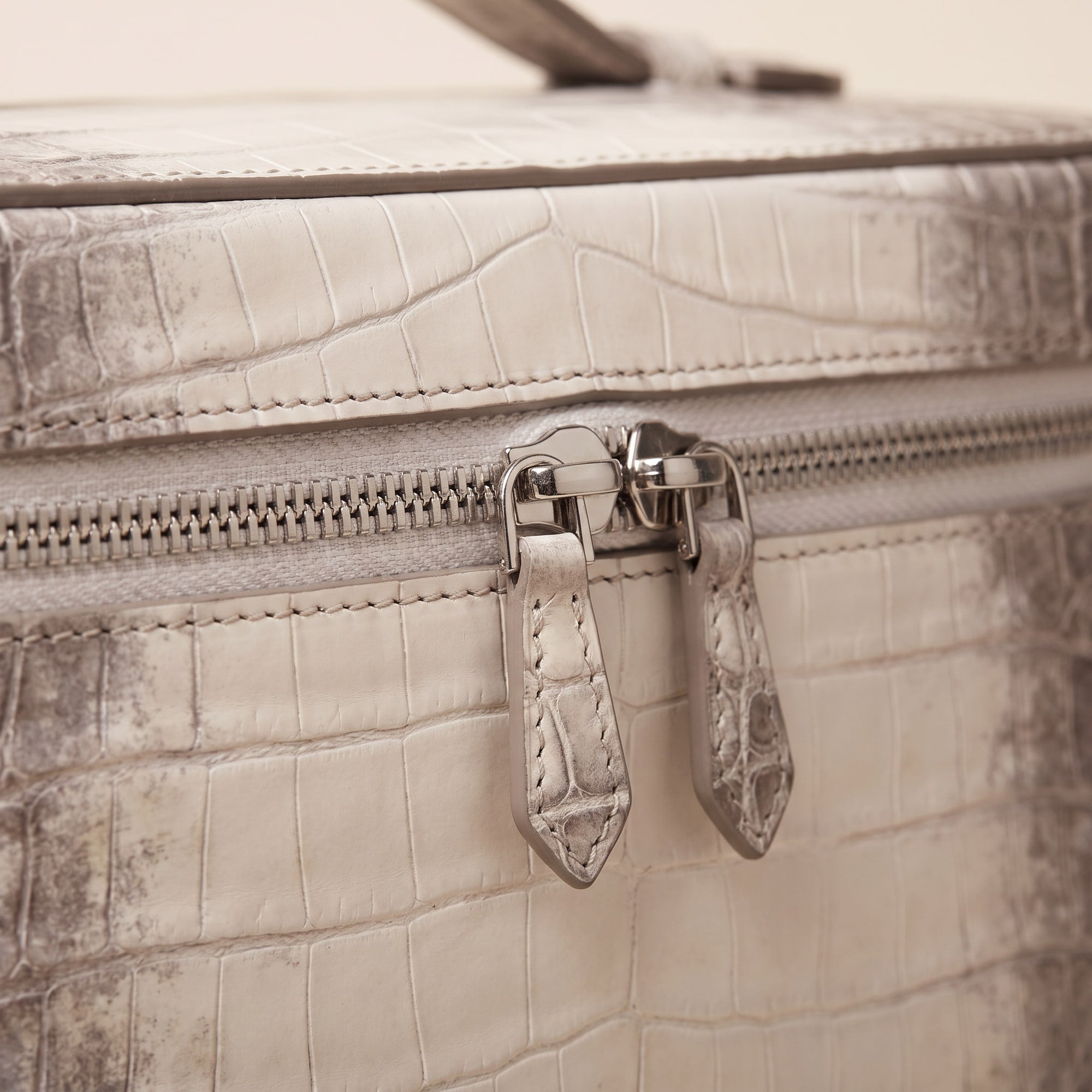 Himalaya Vanity Case