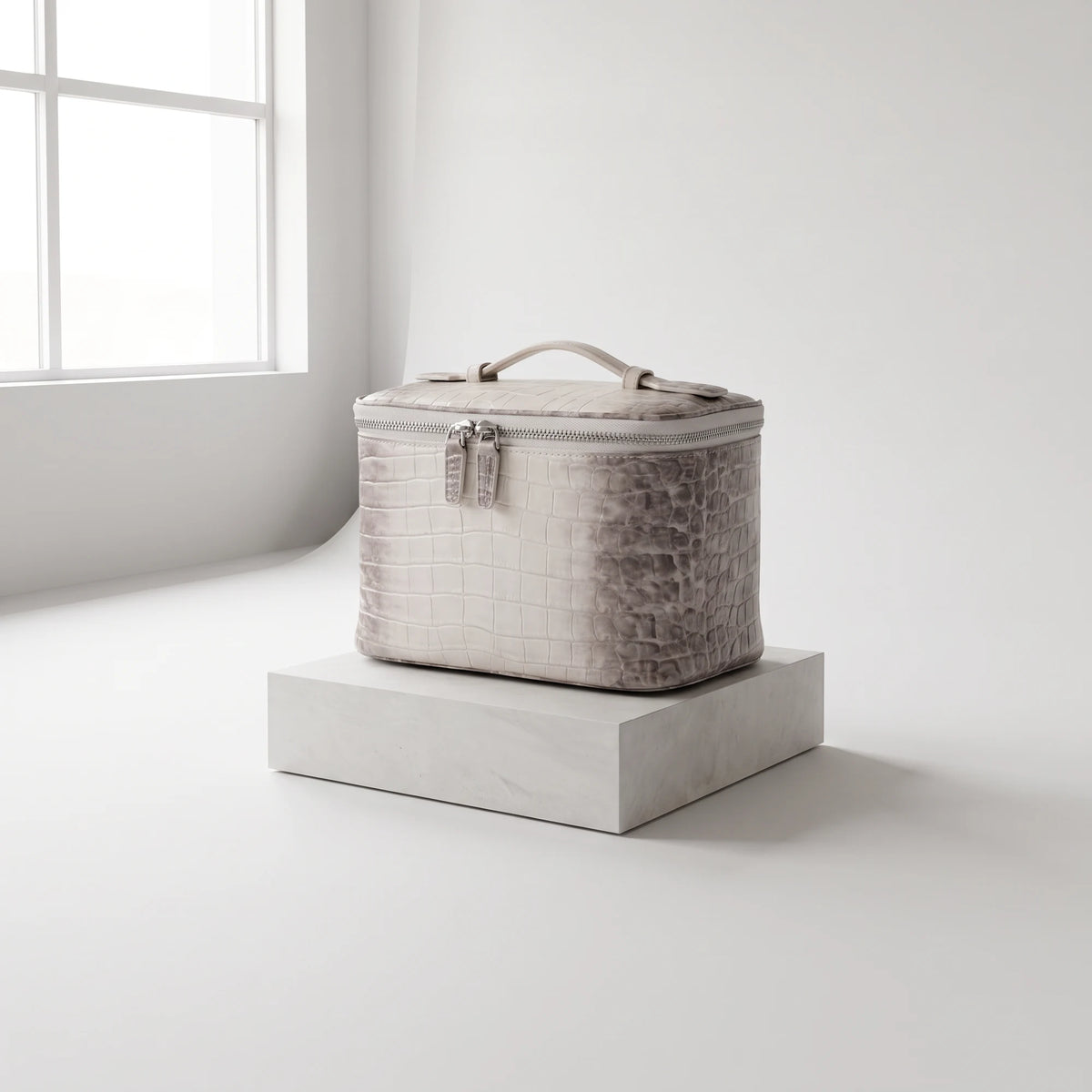 himalaya-vanity-case studio